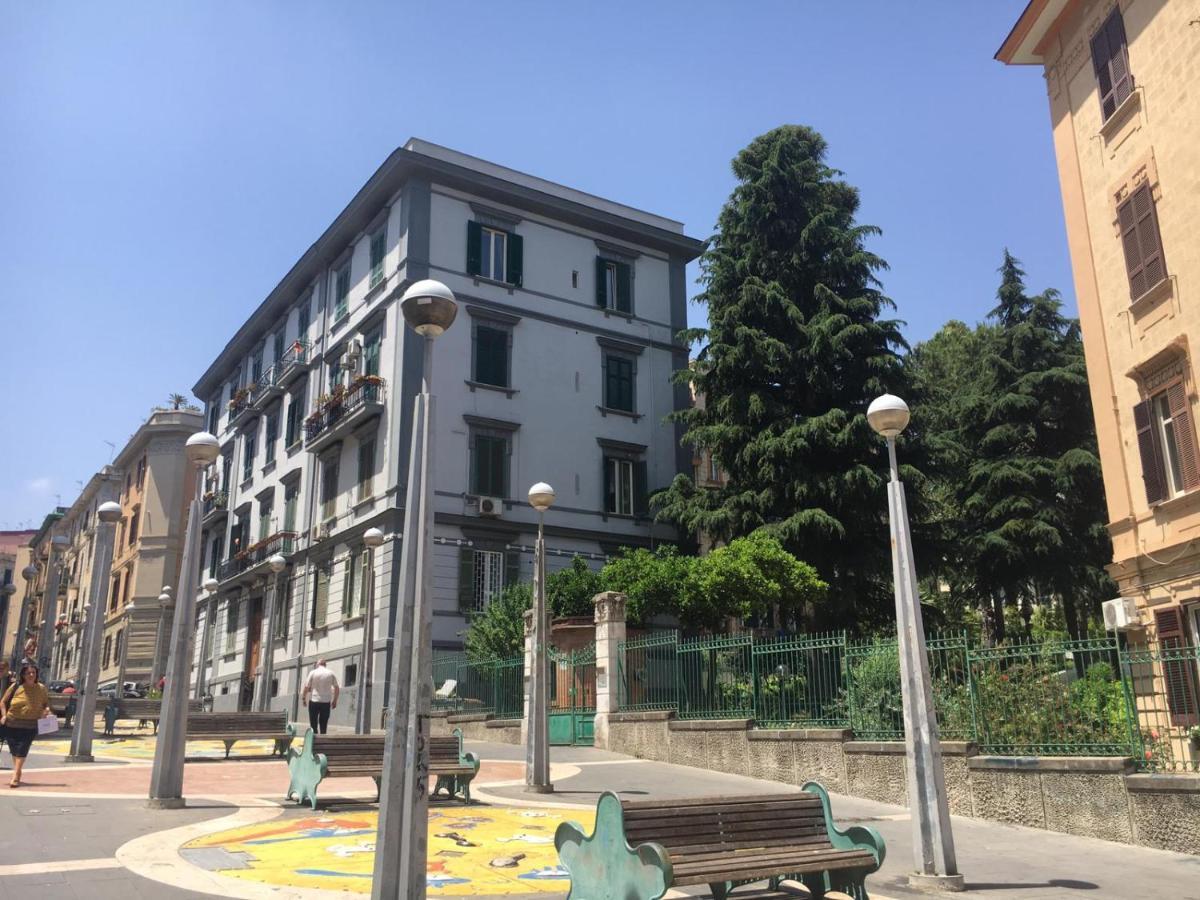 Domus Luca - Central Rooms In The Heart Of 나폴리 외부 사진